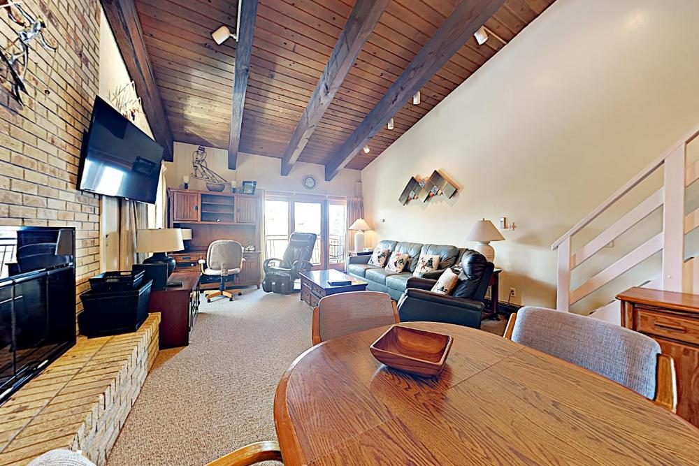 Timberline Condominums Studio Loft Standard Unit 301